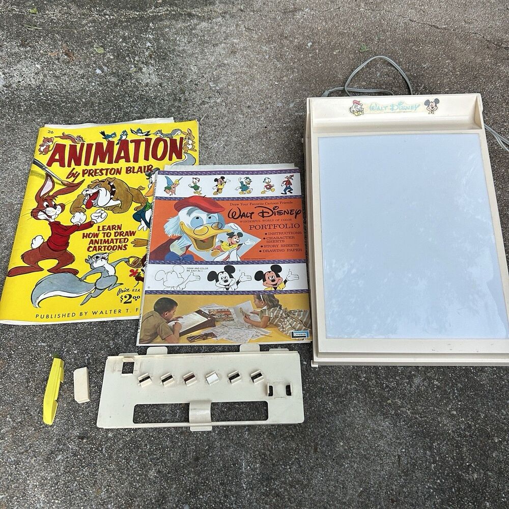 Vtg 1961 Disney Lakeside Electric Drawing Light Box Desk Set Preston Blair Book